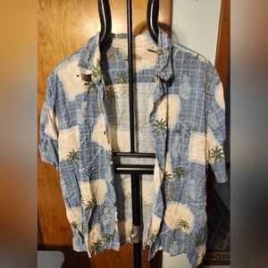 BATAK BAY Short Sleeved Button Up Front Pocket Light & Flowy Shirt Size XXL